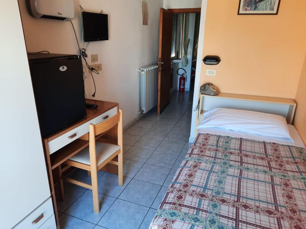 Hotel Vittoria Chianciano Terme Extérieur photo